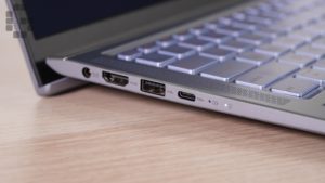 ASUS ZenBook 14 UM431DA review ports