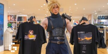 cloud cosplayer uniqlo