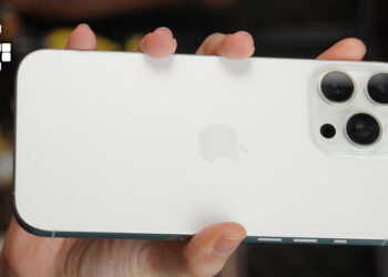 iPhone 16 Pro Max Review – Everyday Reliability Meets Apple Intelligence